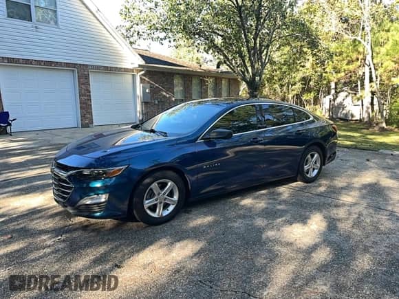 2019 Chevrolet Malibu LS z VIN 1G1ZB5ST1KF191460, wystawiony jako Copart lot #90812235 z przebiegiem 74 648 mil mil oraz Szkoda całkowita • Salvage title. Historia ofert i sprzedaży dostępna na DreamBid. Obrazek 2.