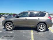 ✅ 2010 Toyota RAV4 • VIN: 2T3ZK4DV9AW005077 • Лот: 41316570. Опубликован ранее на IAAI с пробегом 229 068 миль. Бесплатный доступ к архиву аукционных продаж из США и подробный отчёт об истории автомобиля на DreamBid. Изображение 14.