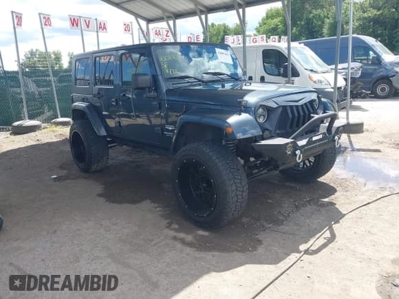✅ 2008 Jeep Wrangler Unlimited Sahara • VIN: 1J8GA59148L517387 • Lot: 43087691. Wystawiony na IAAI z przebiegiem Nie podano. Bezpłatny archiwum sprzedaży aukcyjnych z USA i szczegółowy raport historii pojazdu na DreamBid. Zdjęcie 1.