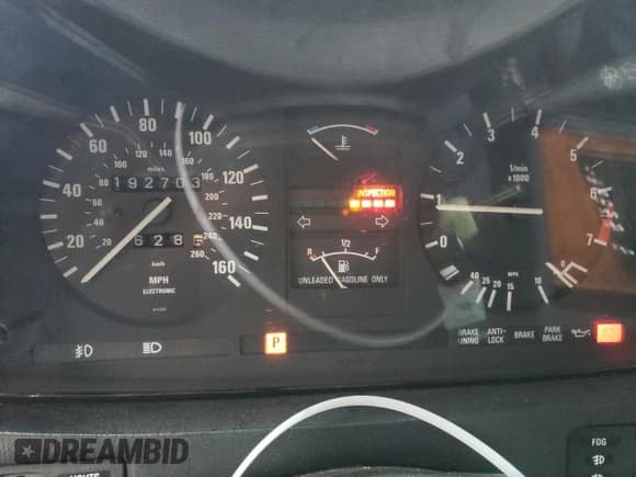 ✅ 1985 BMW 7 Series 735i • VIN: WBAFH8402F0970689 • Lot: 74534844. Wystawiony na Copart z przebiegiem 192 703 mil. Bezpłatny archiwum sprzedaży aukcyjnych z USA i szczegółowy raport historii pojazdu na DreamBid. Zdjęcie 9.