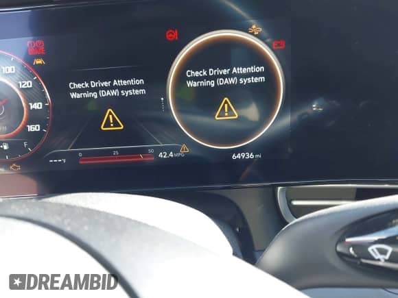 2023 Hyundai Elantra SEL z VIN KMHLS4AG2PU461757, wystawiony jako IAAI lot #42084934 z przebiegiem 64 934 mil mil oraz . Historia ofert i sprzedaży dostępna na DreamBid. Obrazek 7.