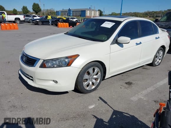 ✅ 2008 Honda Accord EX-L • VIN: 1HGCP36848A034053 • Лот: 43536175. Опубликован ранее на IAAI с пробегом 242 472 миль. Бесплатный доступ к архиву аукционных продаж из США и подробный отчёт об истории автомобиля на DreamBid. Изображение 2.