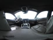 ✅ 2014 Porsche Cayenne • VIN: WP1AA2A29ELA02024 • Lot: 43751488. Wystawiony na IAAI z przebiegiem 160 948 mil. Bezpłatny archiwum sprzedaży aukcyjnych z USA i szczegółowy raport historii pojazdu na DreamBid. Zdjęcie 19.