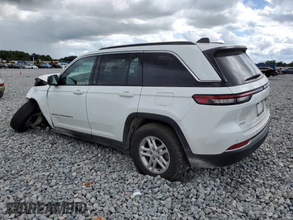 ✅ 2024 Jeep Grand Cherokee Laredo • VIN: 1C4RJHAG0R8597244 • Lot: 82184075. Listed on Copart with 21,456 mi. Free auction sales archive from the USA and detailed vehicle history report at DreamBid. Image 2.