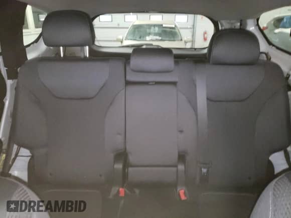 2019 Hyundai Santa Fe SE z VIN 5NMS2CAD6KH121639, wystawiony jako Copart lot #70541702 z przebiegiem 31 689 mil mil oraz . Historia ofert i sprzedaży dostępna na DreamBid. Obrazek 10.