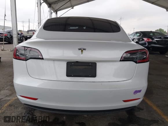 ✅ 2019 Tesla Model 3 Mid Range • VIN: 5YJ3E1EA9KF190553 • Лот: 43306660. Опубликован ранее на IAAI с пробегом 156 404 миль. Бесплатный доступ к архиву аукционных продаж из США и подробный отчёт об истории автомобиля на DreamBid. Изображение 15.