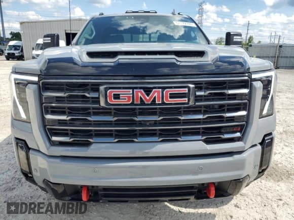 ✅ 2024 GMC Sierra 3500HD AT4 • VIN: 1GT49VEY7RF288211 • Lot: 62172745. Wystawiony na Copart z przebiegiem 40 146 mil. Bezpłatny archiwum sprzedaży aukcyjnych z USA i szczegółowy raport historii pojazdu na DreamBid. Zdjęcie 5.