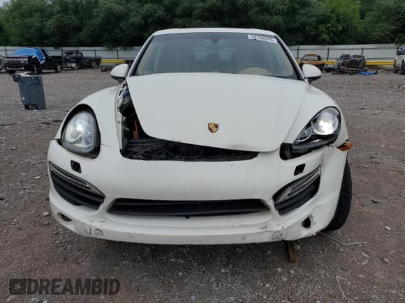 ✅ 2011 Porsche Cayenne S • VIN: WP1AB2A26BLA43543 • Lot: 58706975. Listed on Copart with 69,696 mi. Free auction sales archive from the USA and detailed vehicle history report at DreamBid. Image 5.