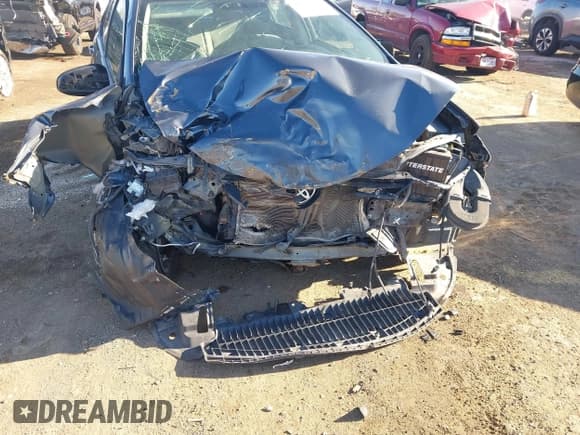 ✅ 2014 Toyota Corolla L • VIN: 2T1BURHE0EC193619 • Lot: 43382033. Wystawiony na IAAI z przebiegiem 191 774 mil. Bezpłatny archiwum sprzedaży aukcyjnych z USA i szczegółowy raport historii pojazdu na DreamBid. Zdjęcie 6.