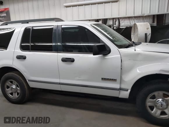 ✅ 2006 Ford Explorer XLS • VIN: 1FMEU72E36UB64271 • Lot: 43118696. Wystawiony na IAAI z przebiegiem 208 104 mil. Bezpłatny archiwum sprzedaży aukcyjnych z USA i szczegółowy raport historii pojazdu na DreamBid. Zdjęcie 13.