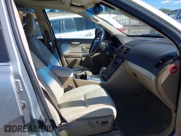 ✅ 2013 Volvo XC90 Premier Plus • VIN: YV4952CZ7D1636782 • Лот: 43390311. Опубликован ранее на IAAI с пробегом 196 201 миль. Бесплатный доступ к архиву аукционных продаж из США и подробный отчёт об истории автомобиля на DreamBid. Изображение 5.