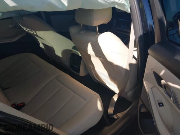 ✅ 2021 BMW 3 Series 330i • VIN: 3MW5R1J02M8C00810 • Lot: 43664365. Listed on IAAI with 48,765 mi. Free auction sales archive from the USA and detailed vehicle history report at DreamBid. Image 8.