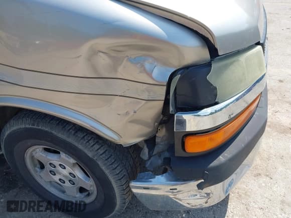 ✅ 2004 Chevrolet Express Passenger • VIN: 1GBFG15T041157045 • Lot: 42486752. Listed on IAAI with 319,752 mi. Free auction sales archive from the USA and detailed vehicle history report at DreamBid. Image 12.