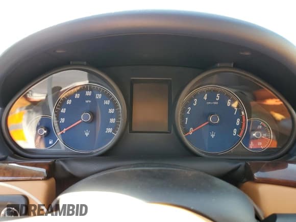 ✅ 2013 Maserati GranTurismo Sport • VIN: ZAM45VLA1D0073223 • Lot: 73426734. Wystawiony na Copart z przebiegiem Nie podano. Bezpłatny archiwum sprzedaży aukcyjnych z USA i szczegółowy raport historii pojazdu na DreamBid. Zdjęcie 9.