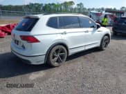 ✅ 2023 Volkswagen Tiguan SE R-Line Black • VIN: 3VVCB7AX9PM042025 • Lot: 41913943. Wystawiony na IAAI z przebiegiem 114 097 mil. Bezpłatny archiwum sprzedaży aukcyjnych z USA i szczegółowy raport historii pojazdu na DreamBid. Zdjęcie 4.