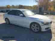 2013 BMW 3 Series 328i z VIN WBA3C1G50DNR44432, wystawiony jako Copart lot #82661375 z przebiegiem 115 412 mil mil oraz Czysty tytuł • Clean title. Historia ofert i sprzedaży dostępna na DreamBid. Obrazek 4.