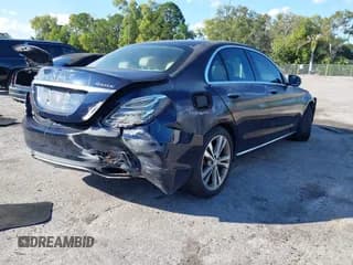 ✅ 2015 Mercedes-Benz C 300 Luxury • VIN: 55SWF4KB1FU058951 • Лот: 43717785. Опубликован ранее на IAAI с пробегом 175 758 миль. Бесплатный доступ к архиву аукционных продаж из США и подробный отчёт об истории автомобиля на DreamBid. Изображение 4.