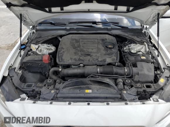 ✅ 2018 Jaguar XE 25t Premium • VIN: SAJAJ4FX7JCP26307 • Lot: 51324455. Wystawiony na Copart z przebiegiem 49 440 mil. Bezpłatny archiwum sprzedaży aukcyjnych z USA i szczegółowy raport historii pojazdu na DreamBid. Zdjęcie 11.