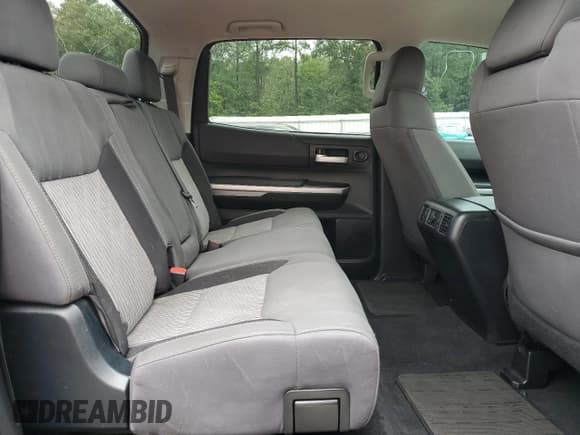 ✅ 2016 Toyota Tundra SR5 • VIN: 5TFEM5F11GX108264 • Лот: 68994475. Опубликован ранее на Copart с пробегом 81 670 миль. Бесплатный доступ к архиву аукционных продаж из США и подробный отчёт об истории автомобиля на DreamBid. Изображение 10.