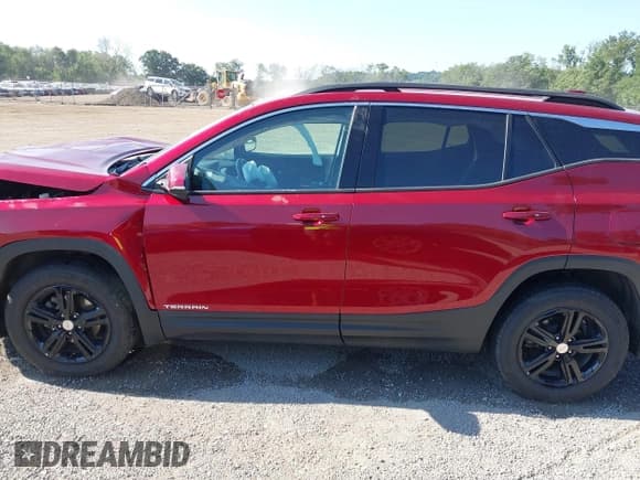 ✅ 2020 GMC Terrain SLE • VIN: 3GKALTEV1LL113758 • Lot: 43016109. Listed on IAAI with 85,070 mi. Free auction sales archive from the USA and detailed vehicle history report at DreamBid. Image 15.