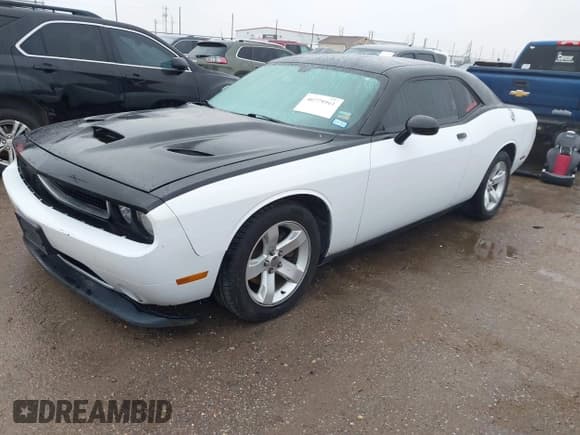 ✅ 2013 Dodge Challenger Rallye Redline • VIN: 2C3CDYAG6DH676633 • Lot: 40779561. Wystawiony na IAAI z przebiegiem 167 051 mil. Bezpłatny archiwum sprzedaży aukcyjnych z USA i szczegółowy raport historii pojazdu na DreamBid. Zdjęcie 2.