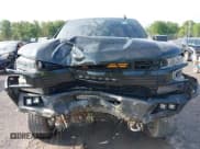 ✅ 2019 Chevrolet Silverado 1500 RST • VIN: 1GCRYEED1KZ189846 • Lot: 42464384. Wystawiony na IAAI z przebiegiem 69 841 mil. Bezpłatny archiwum sprzedaży aukcyjnych z USA i szczegółowy raport historii pojazdu na DreamBid. Zdjęcie 6.