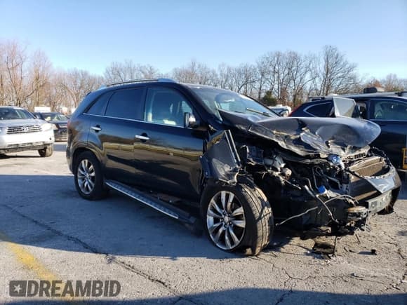 ✅ 2013 Kia Sorento SX • VIN: 5XYKW4A28DG357876 • Lot: 85158464. Listed on Copart with 208,094 mi. Free auction sales archive from the USA and detailed vehicle history report at DreamBid. Image 4.