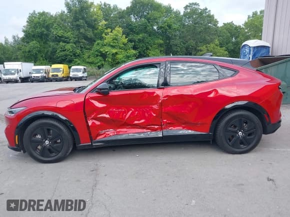 ✅ 2023 Ford Mustang Mach-E California Route 1 • VIN: 3FMTK2SU0PMA91177 • Lot: 42698439. Wystawiony na IAAI z przebiegiem 37 208 mil. Bezpłatny archiwum sprzedaży aukcyjnych z USA i szczegółowy raport historii pojazdu na DreamBid. Zdjęcie 14.