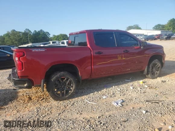 ✅ 2023 Chevrolet Silverado 1500 LT Trail Boss • VIN: 3GCUDFE88PG212447 • Lot: 52558855. Wystawiony na Copart z przebiegiem 65 932 mil. Bezpłatny archiwum sprzedaży aukcyjnych z USA i szczegółowy raport historii pojazdu na DreamBid. Zdjęcie 3.