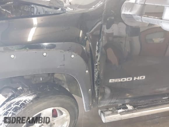 ✅ 2014 Chevrolet Silverado 2500HD LTZ • VIN: 1GC1KYE8XEF119934 • Лот: 41251936. Опубликован ранее на IAAI с пробегом 218 943 миль. Бесплатный доступ к архиву аукционных продаж из США и подробный отчёт об истории автомобиля на DreamBid. Изображение 17.