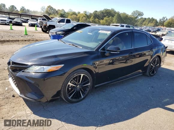 ✅ 2020 Toyota Camry XSE • VIN: 4T1K61AKXLU395939 • Лот: 86642695. Опубликован ранее на Copart с пробегом 144 416 миль. Бесплатный доступ к архиву аукционных продаж из США и подробный отчёт об истории автомобиля на DreamBid. Изображение 1.