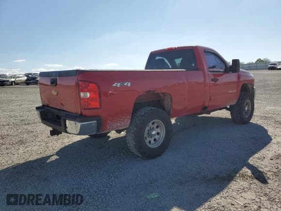 ✅ 2007 Chevrolet Silverado 2500HD 1LT • VIN: 1GCHK24K77E543931 • Lot: 84761255. Wystawiony na Copart z przebiegiem 232 308 mil. Bezpłatny archiwum sprzedaży aukcyjnych z USA i szczegółowy raport historii pojazdu na DreamBid. Zdjęcie 3.