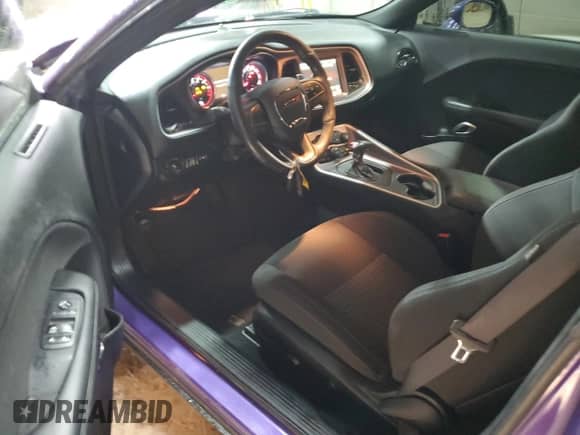 2019 Dodge Challenger GT z VIN 2C3CDZKG4KH627416, wystawiony jako Copart lot #70343355 z przebiegiem 37 465 mil mil oraz Czysty tytuł • Clean title. Historia ofert i sprzedaży dostępna na DreamBid. Obrazek 8.