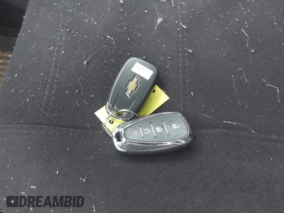 ✅ 2020 Chevrolet Trax LT • VIN: 3GNCJPSB9LL198531 • Lot: 43251338. Wystawiony na IAAI z przebiegiem 23 732 mil. Bezpłatny archiwum sprzedaży aukcyjnych z USA i szczegółowy raport historii pojazdu na DreamBid. Zdjęcie 11.