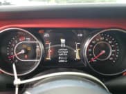 ✅ 2020 Jeep Wrangler Unlimited Rubicon • VIN: 1C4HJXFN8LW350330 • Lot: 67091485. Wystawiony na Copart z przebiegiem 66 840 mil. Bezpłatny archiwum sprzedaży aukcyjnych z USA i szczegółowy raport historii pojazdu na DreamBid. Zdjęcie 9.