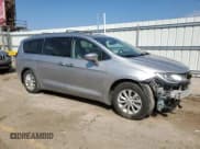 ✅ 2018 Chrysler Pacifica Touring L • VIN: 2C4RC1BG3JR211733 • Лот: 84979065. Опубликован ранее на Copart с пробегом 184 095 миль. Бесплатный доступ к архиву аукционных продаж из США и подробный отчёт об истории автомобиля на DreamBid. Изображение 4.