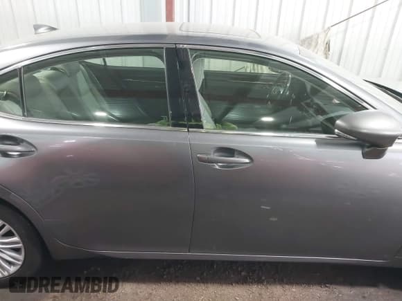 ✅ 2015 Lexus ES 330 • VIN: JTHBK1GG9F2160725 • Lot: 43782724. Listed on IAAI with 107,196 mi. Free auction sales archive from the USA and detailed vehicle history report at DreamBid. Image 14.