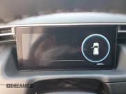 ✅ 2023 Hyundai Tucson SEL • VIN: 5NMJFCAE4PH174808 • Lot: 67210374. Wystawiony na Copart z przebiegiem 22 272 mil. Bezpłatny archiwum sprzedaży aukcyjnych z USA i szczegółowy raport historii pojazdu na DreamBid. Zdjęcie 9.