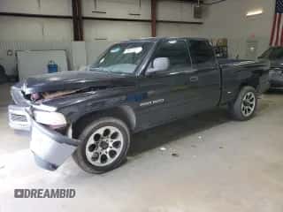 2001 Dodge 1500 с VIN 3B7HC13Y31G802685, выставлен на аукционе Copart как лот 86414364 с пробегом 205 857 миль миль и Списание • Salvage title. История ставок и продаж доступна на DreamBid. Изображение 1.