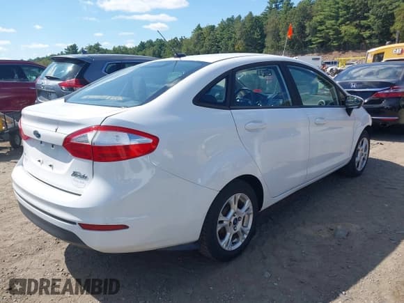 ✅ 2015 Ford Fiesta SE • VIN: 3FADP4BJ0FM157176 • Лот: 43212284. Опубликован ранее на IAAI с пробегом 124 428 миль. Бесплатный доступ к архиву аукционных продаж из США и подробный отчёт об истории автомобиля на DreamBid. Изображение 4.