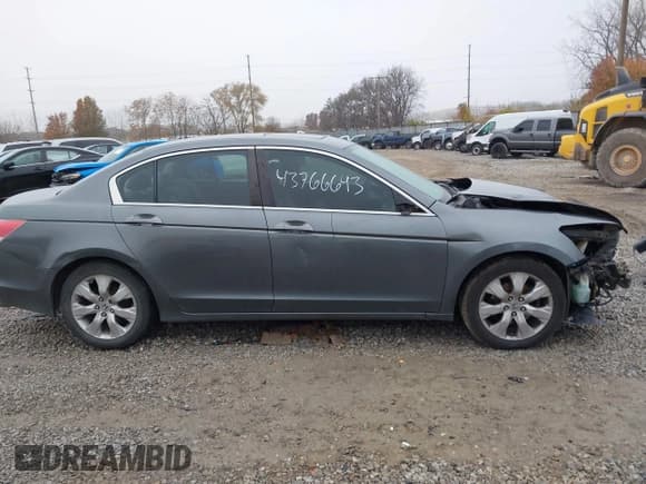 ✅ 2010 Honda Accord EX-L • VIN: 1HGCP2F88AA124323 • Лот: 43766643. Опубликован ранее на IAAI с пробегом 127 587 миль. Бесплатный доступ к архиву аукционных продаж из США и подробный отчёт об истории автомобиля на DreamBid. Изображение 13.