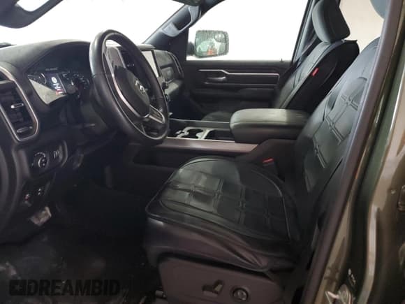 ✅ 2021 Ram 1500 Big Horn • VIN: 1C6SRFBT1MN652540 • Lot: 81192155. Wystawiony na Copart z przebiegiem 31 814 mil. Bezpłatny archiwum sprzedaży aukcyjnych z USA i szczegółowy raport historii pojazdu na DreamBid. Zdjęcie 7.