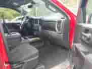 2021 Chevrolet Silverado 1500 LT Trail Boss z VIN 3GCPYFED1MG451154, wystawiony jako IAAI lot #43289477 z przebiegiem 87 234 mil mil oraz . Historia ofert i sprzedaży dostępna na DreamBid. Obrazek 5.