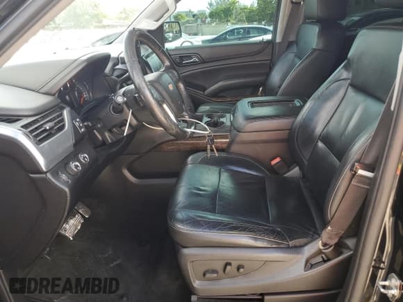 ✅ 2015 Chevrolet Suburban LT • VIN: 1GNSKJKCXFR527474 • Lot: 90314925. Wystawiony na Copart z przebiegiem 326 590 mil. Bezpłatny archiwum sprzedaży aukcyjnych z USA i szczegółowy raport historii pojazdu na DreamBid. Zdjęcie 7.