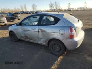 2010 Hyundai Accent GL z VIN KMHCN3BC1AU172888, wystawiony jako Copart lot #77630614 z przebiegiem 136 899 mil mil oraz Szkoda całkowita • Salvage title. Historia ofert i sprzedaży dostępna na DreamBid. Obrazek 2.