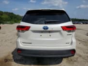 ✅ 2017 Toyota Highlander Hybrid XLE • VIN: 5TDJGRFH0HS033641 • Lot: 62172615. Listed on Copart with 56,517 mi. Free auction sales archive from the USA and detailed vehicle history report at DreamBid. Image 6.