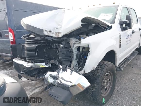 ✅ 2019 Ford F-350 • VIN: 1FD7W3B65KED43890 • Lot: 41379733. Wystawiony na IAAI z przebiegiem 130 113 mil. Bezpłatny archiwum sprzedaży aukcyjnych z USA i szczegółowy raport historii pojazdu na DreamBid. Zdjęcie 6.