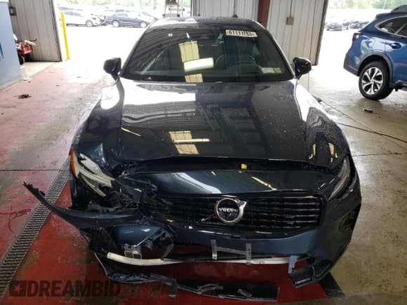 ✅ 2022 Volvo S60 Ultimate Dark Theme • VIN: 7JRL12TM4NG162511 • Lot: 61111783. Wystawiony na Copart z przebiegiem 8 815 mil. Bezpłatny archiwum sprzedaży aukcyjnych z USA i szczegółowy raport historii pojazdu na DreamBid. Zdjęcie 5.