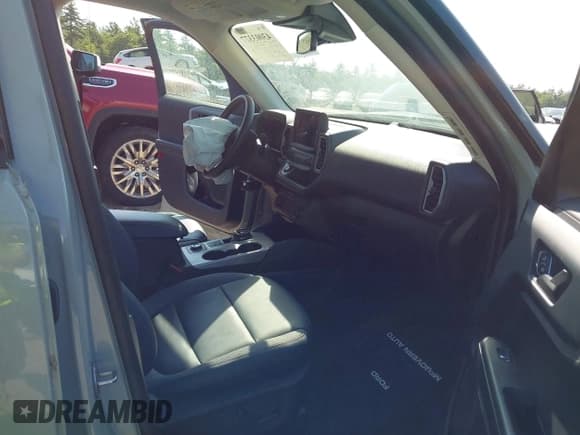 ✅ 2024 Ford Bronco Sport Outer Banks • VIN: 3FMCR9C67RRE19334 • Lot: 43003377. Wystawiony na IAAI z przebiegiem 8 649 mil. Bezpłatny archiwum sprzedaży aukcyjnych z USA i szczegółowy raport historii pojazdu na DreamBid. Zdjęcie 5.