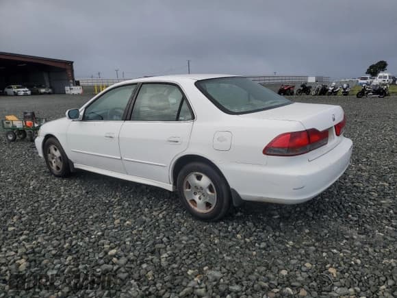 ✅ 2001 Honda Accord EX • VIN: 1HGCG16561A078586 • Лот: 93148835. Опубликован ранее на Copart с пробегом 153 820 миль. Бесплатный доступ к архиву аукционных продаж из США и подробный отчёт об истории автомобиля на DreamBid. Изображение 2.